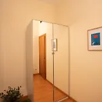 Apartment Modern Center Exiample