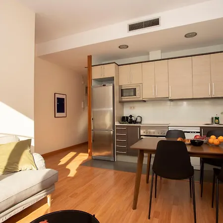 Modern Center Exiample Apartment *