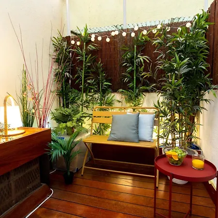 Modern Center Exiample Apartment *