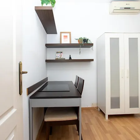 Modern Center Exiample Apartment